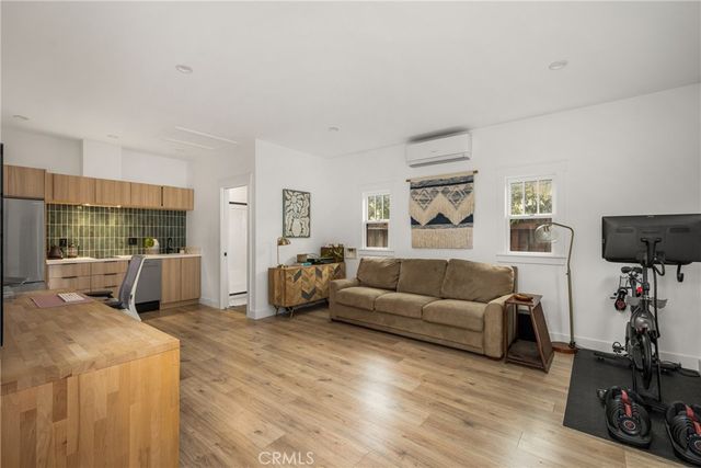 774 Gladys, Long Beach, CA 90804