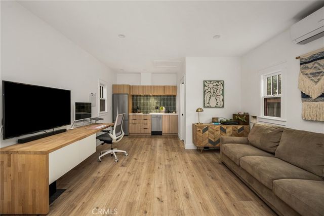 774 Gladys, Long Beach, CA 90804
