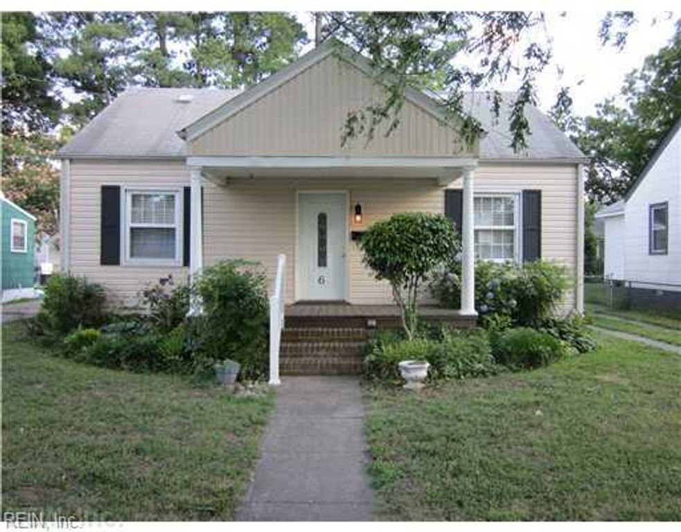 6 Gillis RD, Portsmouth, VA 23702