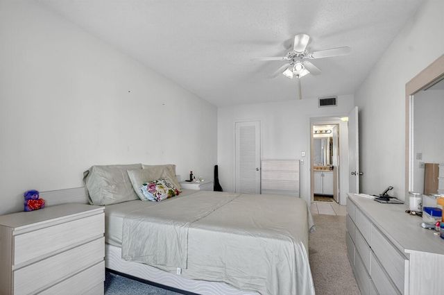 3025 Guildford B 3025, Boca Raton, FL 33434