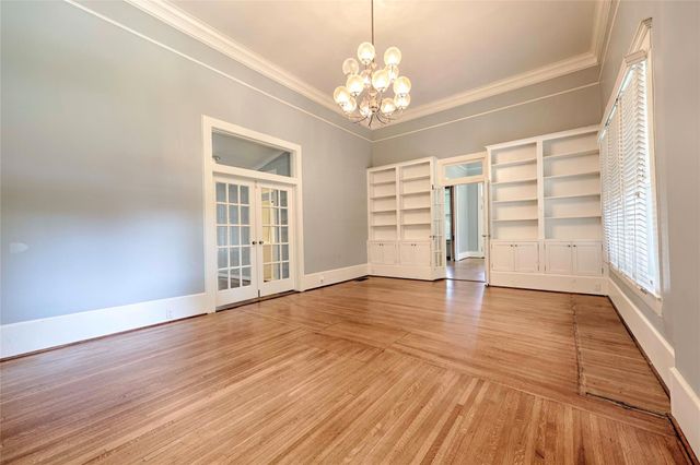 350 N Madison ST, La Grange, TX 78945