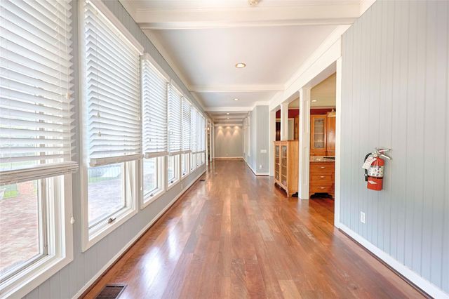 350 N Madison ST, La Grange, TX 78945