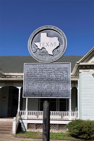 350 N Madison ST, La Grange, TX 78945