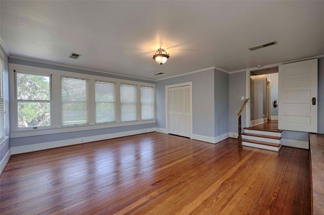 350 N Madison ST, La Grange, TX 78945