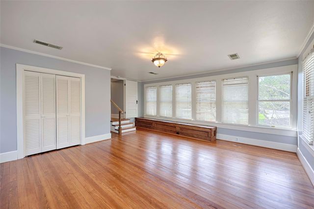 350 N Madison ST, La Grange, TX 78945
