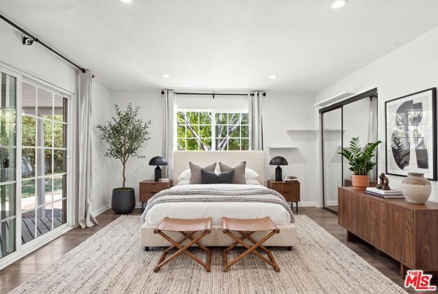 7048 Zelzah Avenue, Los Angeles, CA 91335