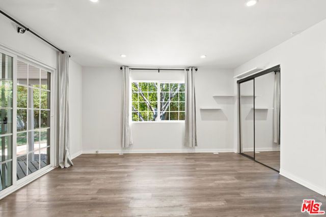 7048 Zelzah Avenue, Los Angeles, CA 91335