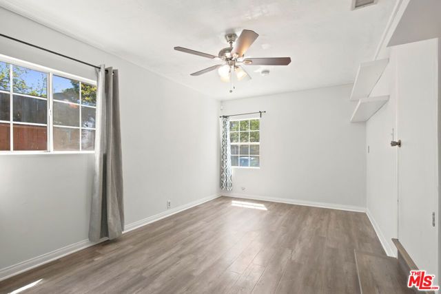 7048 Zelzah Avenue, Los Angeles, CA 91335