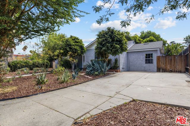 7048 Zelzah Avenue, Los Angeles, CA 91335