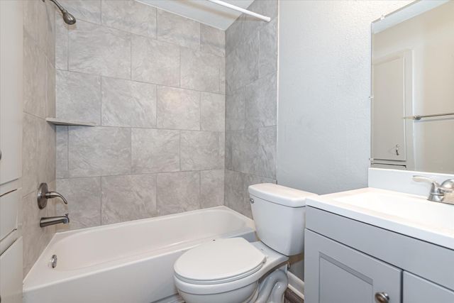 5106 Tavenor Lane, Houston, TX 77048