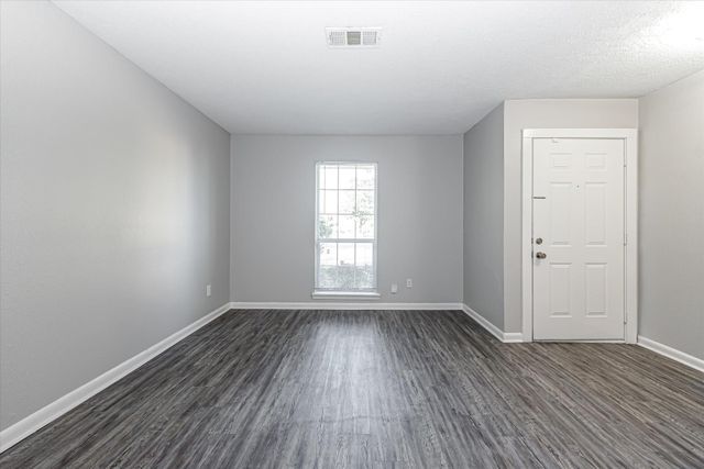 5106 Tavenor Lane, Houston, TX 77048