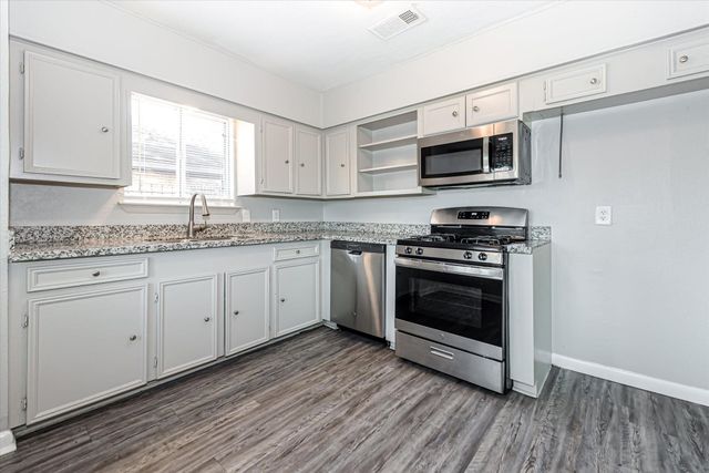 5106 Tavenor Lane, Houston, TX 77048