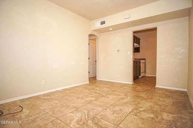 2866 Grant Avenue 6, El Paso, TX 79930