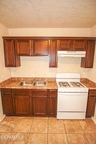 2866 Grant Avenue 6, El Paso, TX 79930