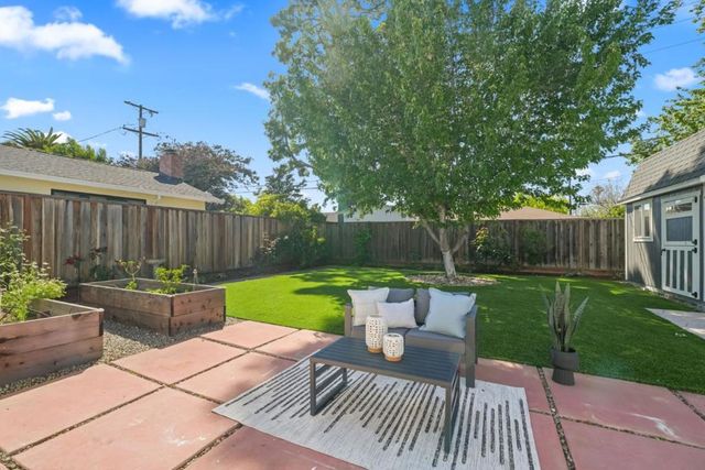 919 6th Avenue, Redwood City, CA 94063
