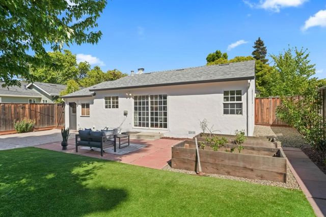 919 6th Avenue, Redwood City, CA 94063