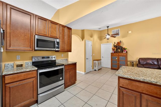 300 VIKING ST NE, Palm Bay, FL 32907