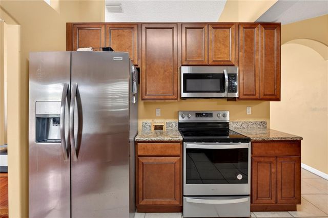 300 VIKING ST NE, Palm Bay, FL 32907