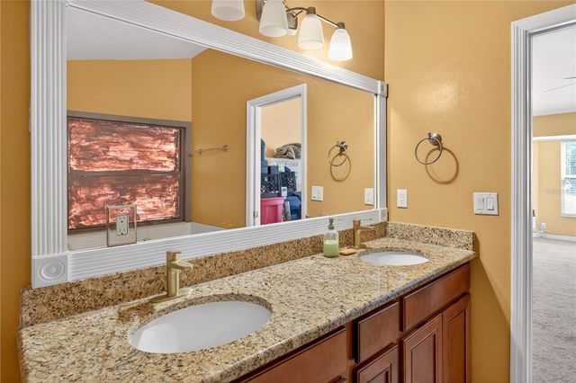 300 VIKING ST NE, Palm Bay, FL 32907