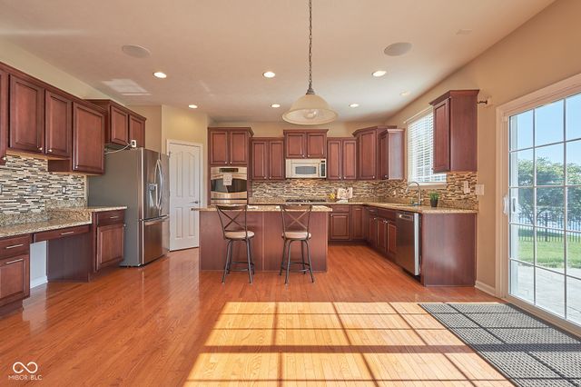 13071 Knights Way, Fishers, IN 46037