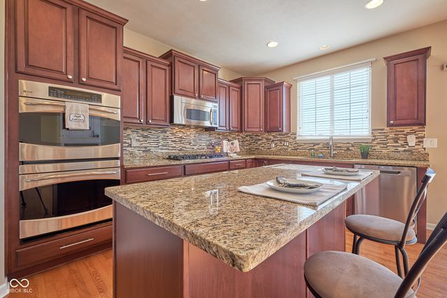 13071 Knights Way, Fishers, IN 46037