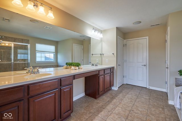 13071 Knights Way, Fishers, IN 46037