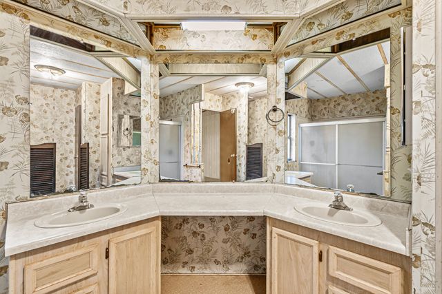 5885 Crowfoot Road, Trail, OR 97541