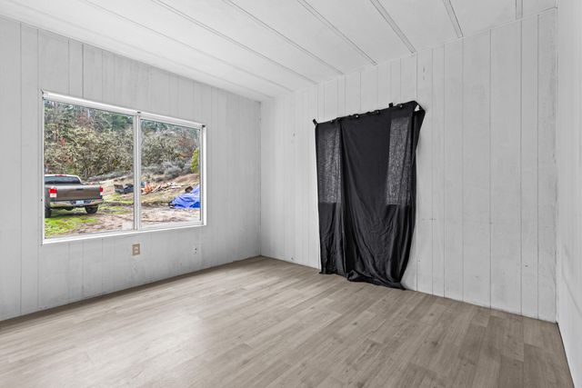 5885 Crowfoot Road, Trail, OR 97541