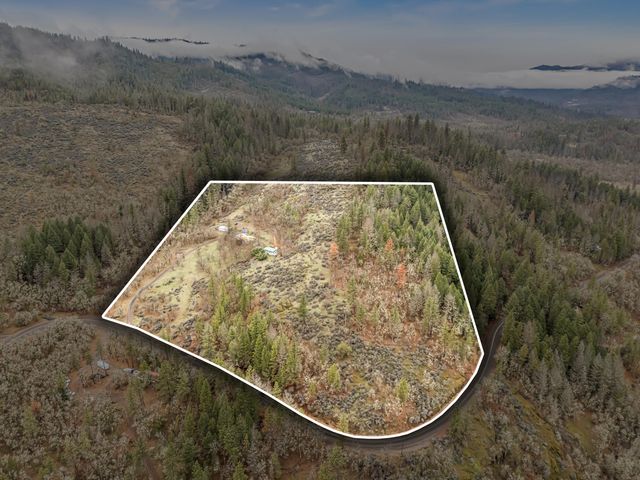 5885 Crowfoot Road, Trail, OR 97541