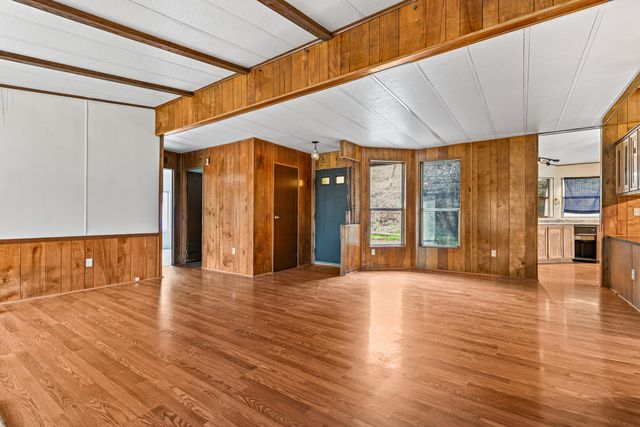 5885 Crowfoot Road, Trail, OR 97541