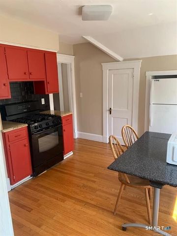 352 Elm Street 3rd fl., West Haven, CT 06516