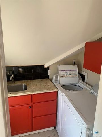 352 Elm Street 3rd fl., West Haven, CT 06516