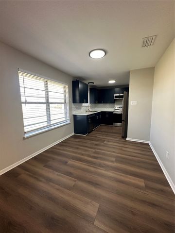 127 Dunn Street, Red Oak, TX 75154