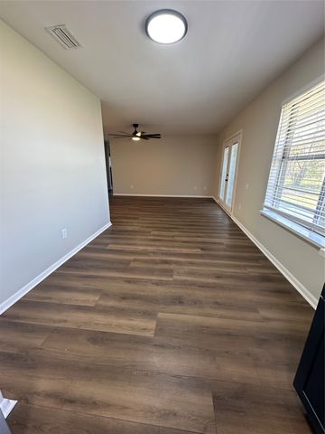 127 Dunn Street, Red Oak, TX 75154