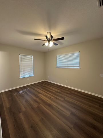 127 Dunn Street, Red Oak, TX 75154