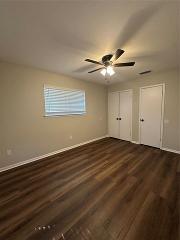 127 Dunn Street, Red Oak, TX 75154