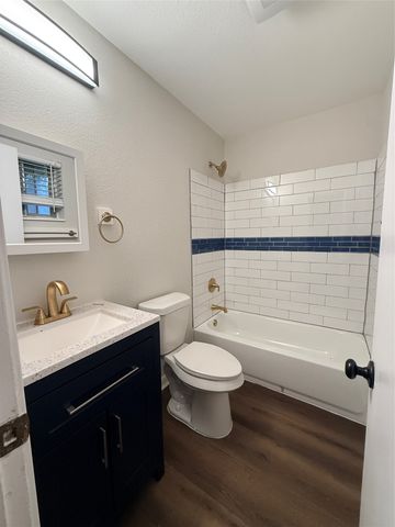 127 Dunn Street, Red Oak, TX 75154