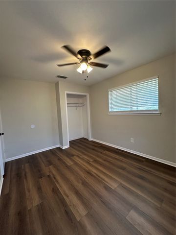 127 Dunn Street, Red Oak, TX 75154