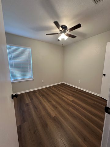 127 Dunn Street, Red Oak, TX 75154