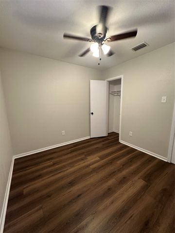 127 Dunn Street, Red Oak, TX 75154