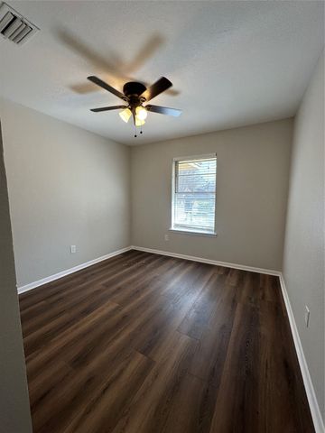 127 Dunn Street, Red Oak, TX 75154