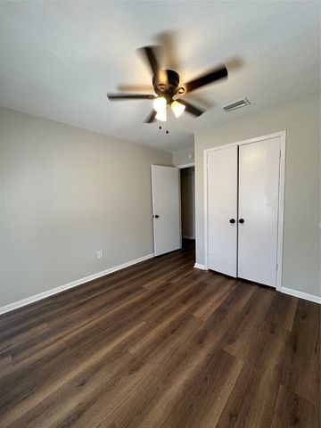 127 Dunn Street, Red Oak, TX 75154