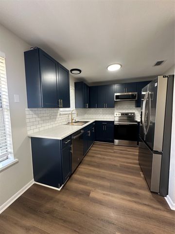 127 Dunn Street, Red Oak, TX 75154