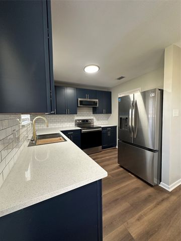 127 Dunn Street, Red Oak, TX 75154