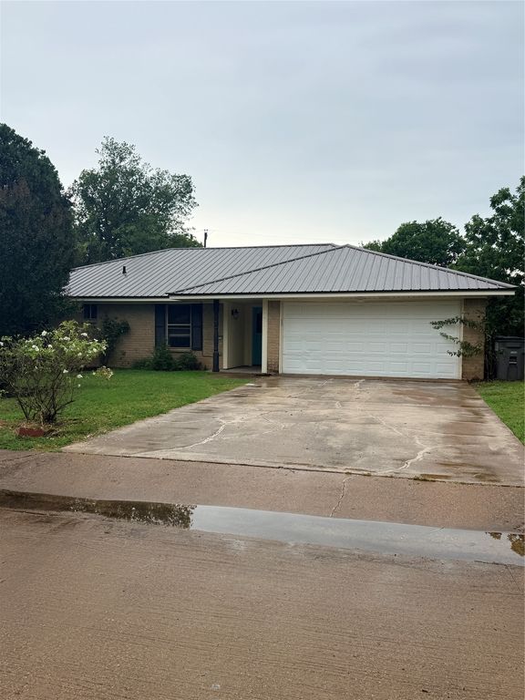 127 Dunn Street, Red Oak, TX 75154
