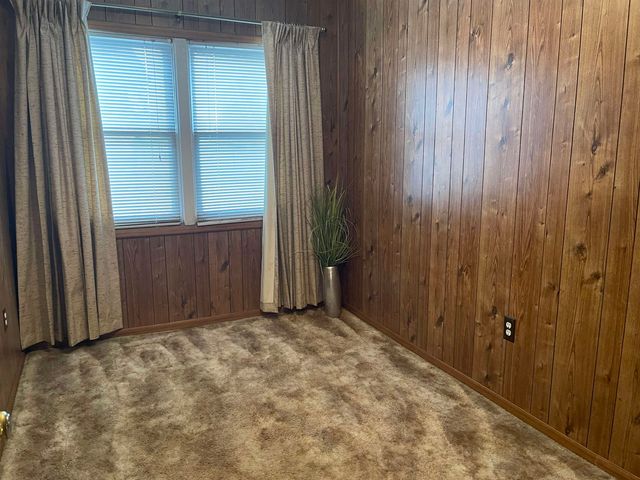 3001 E Locust St, Wichita, KS 67216