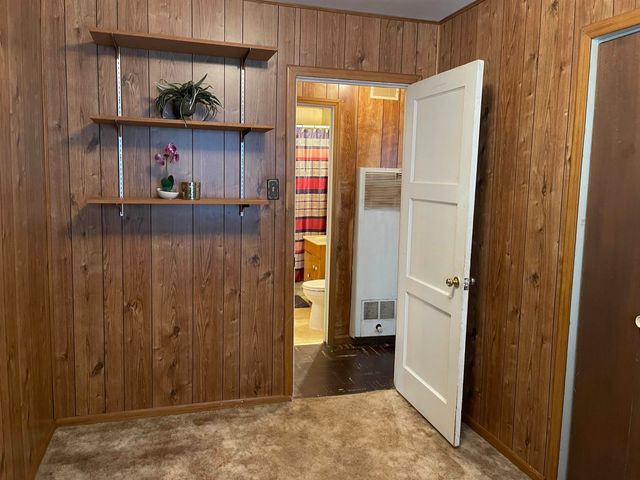 3001 E Locust St, Wichita, KS 67216