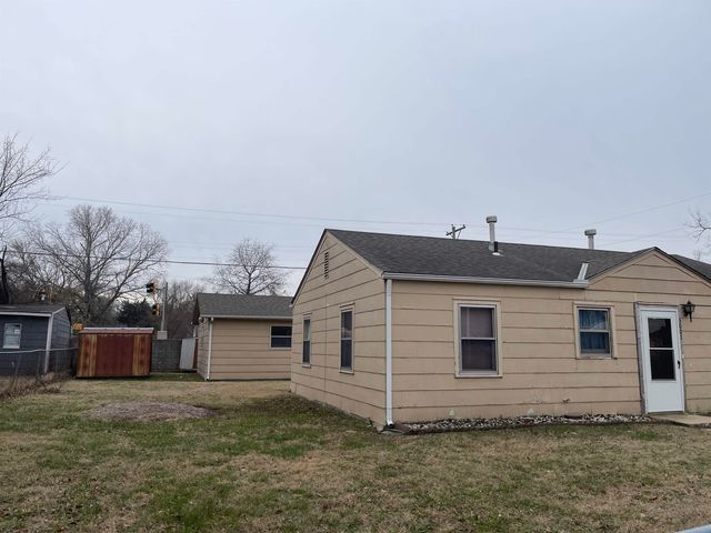 3001 E Locust St, Wichita, KS 67216