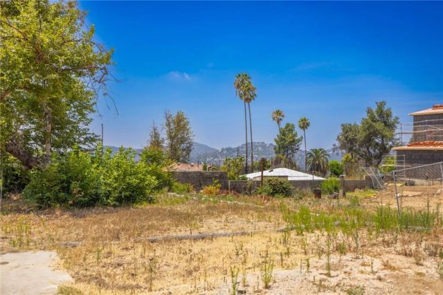 3383 Glenrose Avenue, Altadena, CA 91001