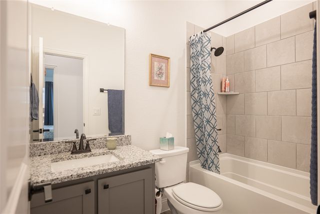 297 Sparkling Springs Drive, Waxahachie, TX 75165